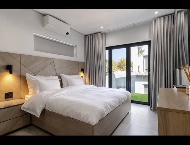 4 BEDROOM CLUSTER TO LET IN BRYANSTON EAST